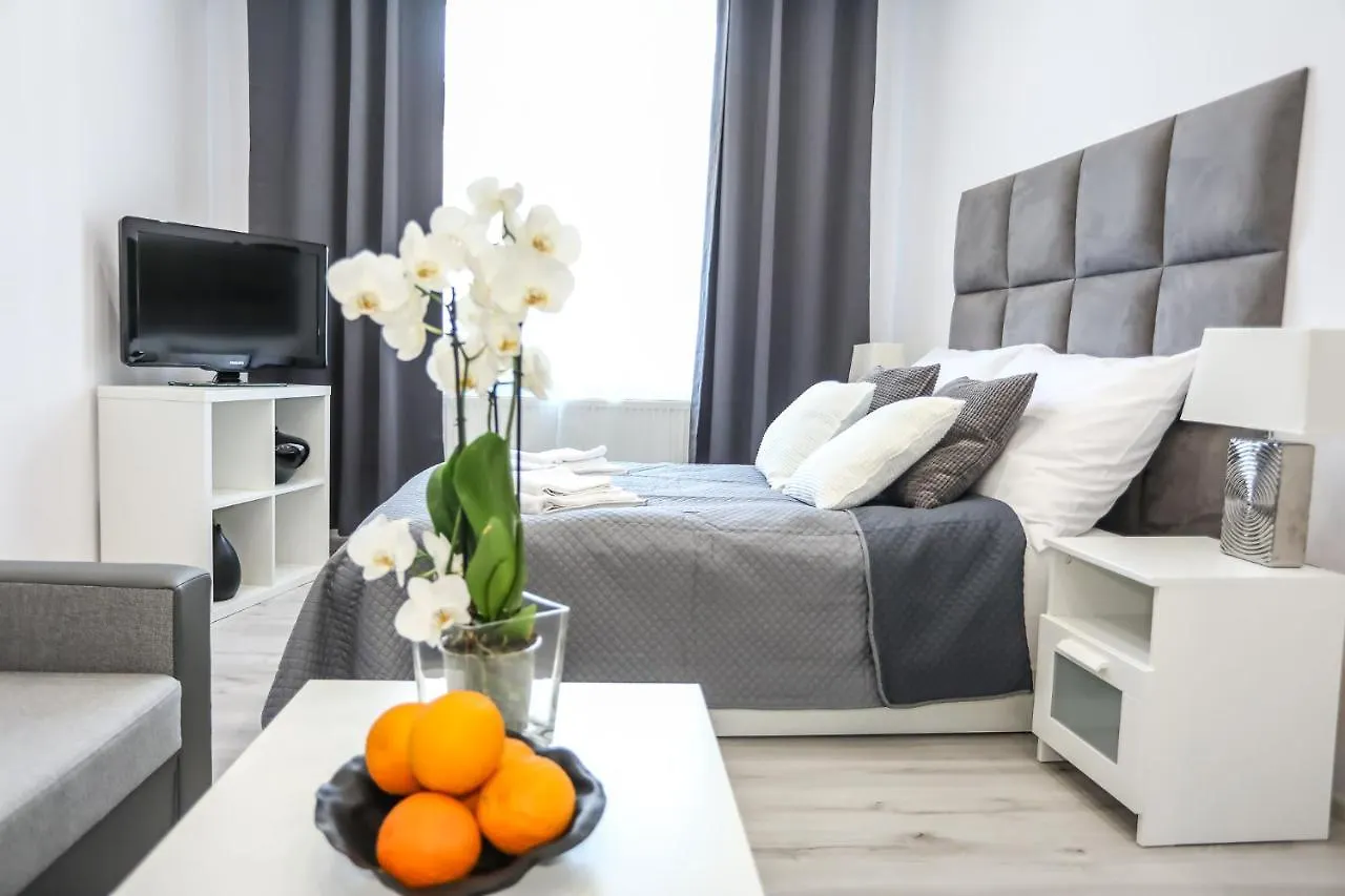 Cracow By Night Apartments Cracovia